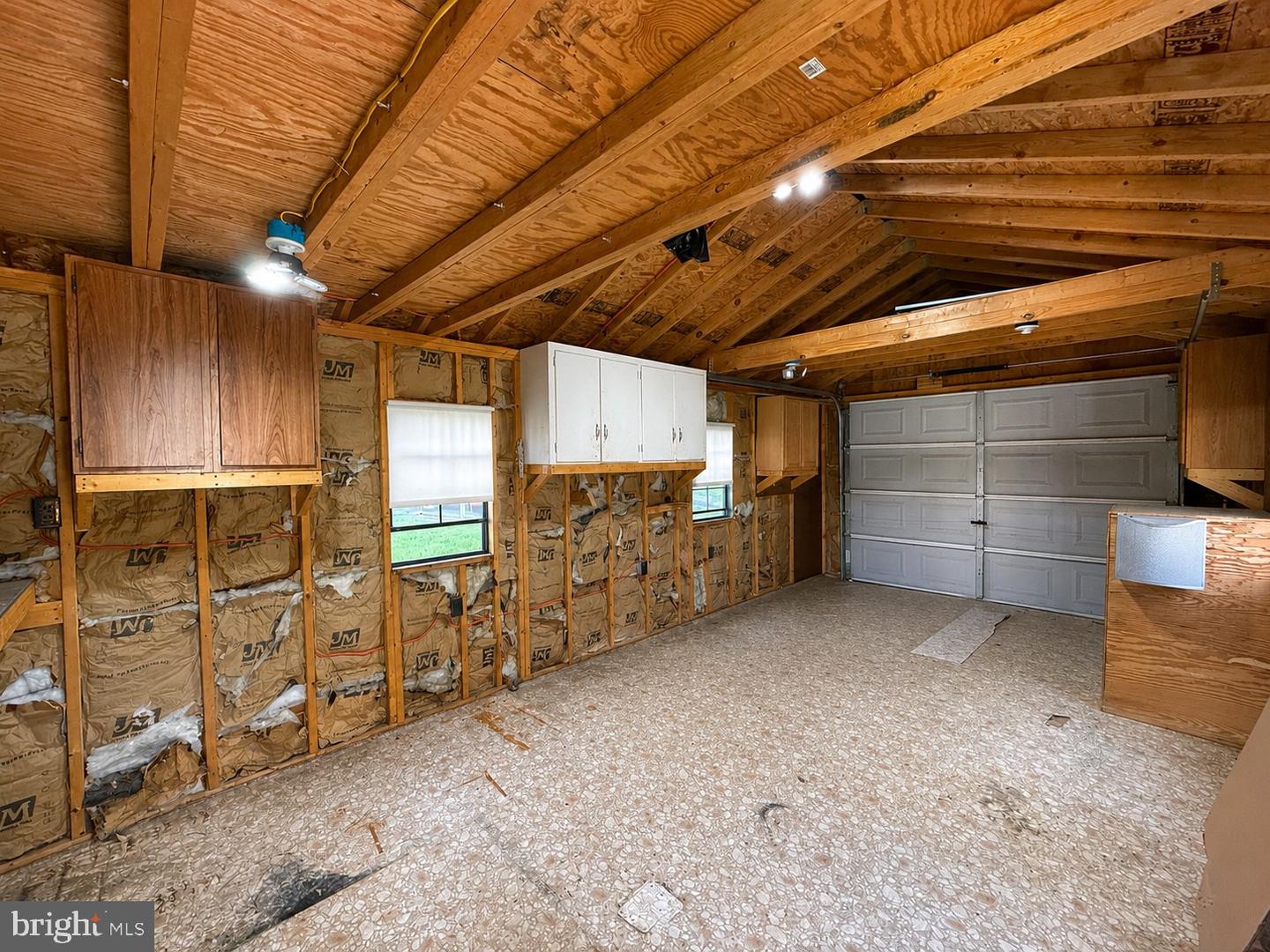11 E Railroad St Property Photo 29