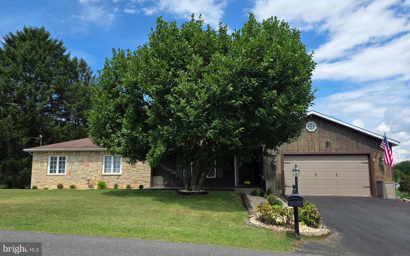 12307 Henry Dr Sw Property Photo 3