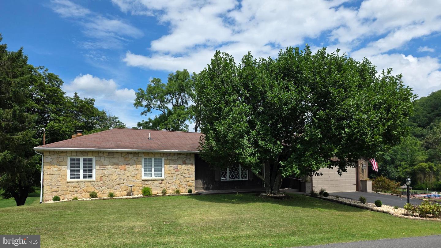 12307 Henry Dr Sw Property Photo 4