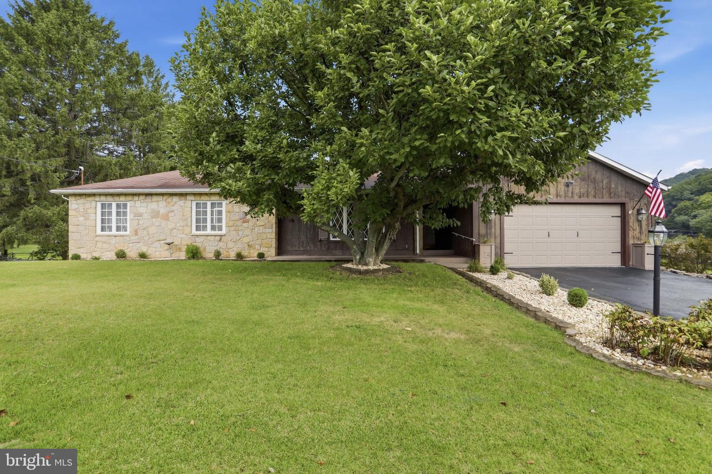 12307 Henry Dr Sw Property Photo 8