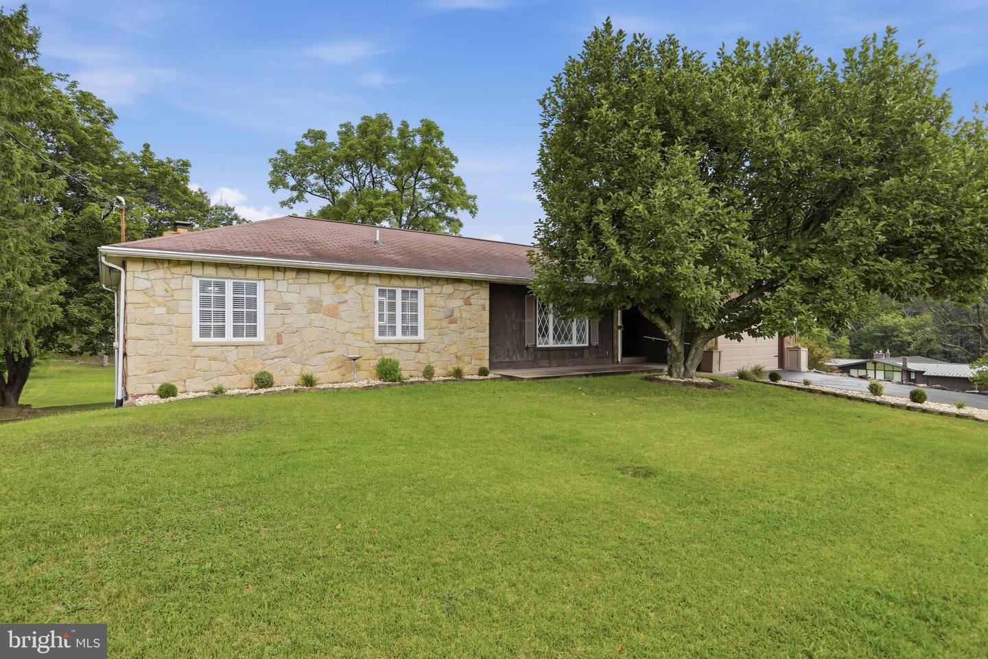 12307 Henry Dr Sw Property Photo 9