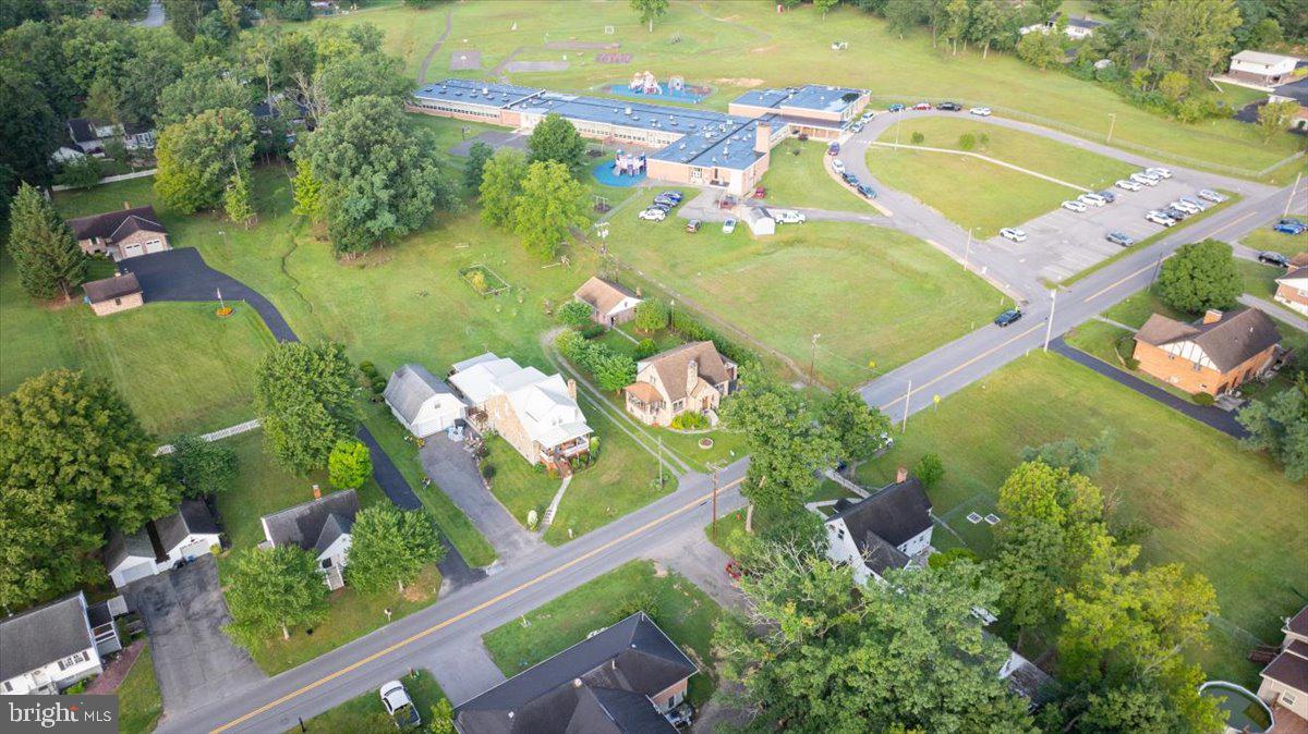 26 Parkside Blvd Property Photo 23