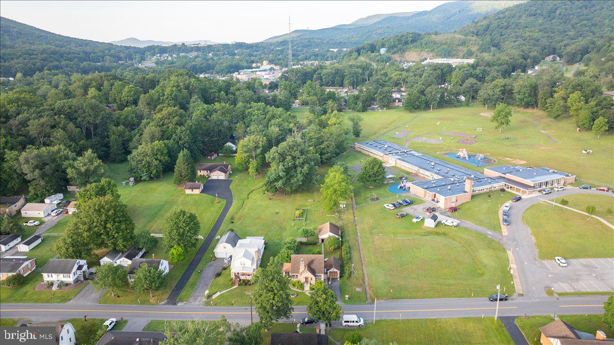 26 Parkside Blvd Property Photo 26