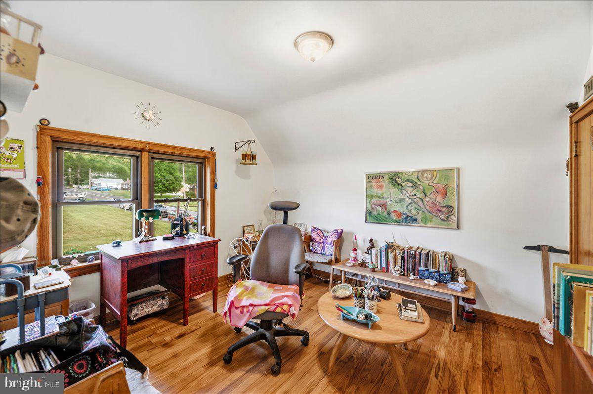 26 Parkside Blvd Property Photo 43