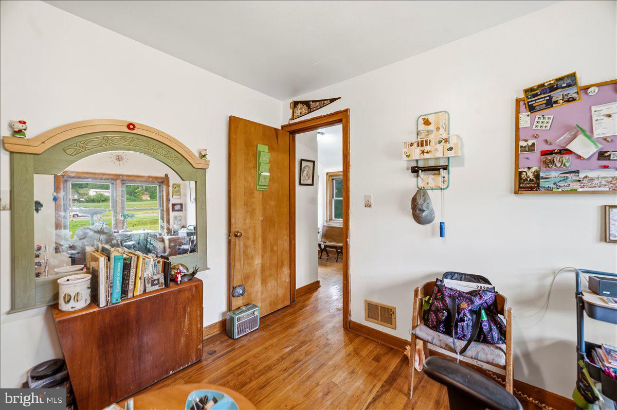 26 Parkside Blvd Property Photo 44