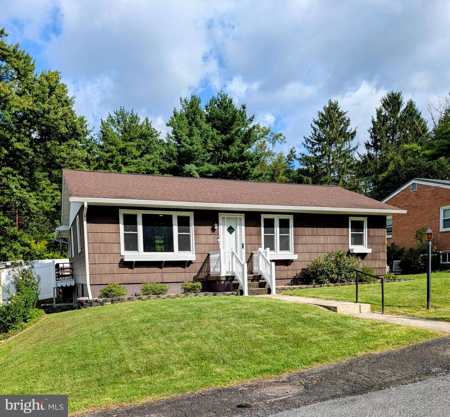 927 Weires Ave Property Photo 3