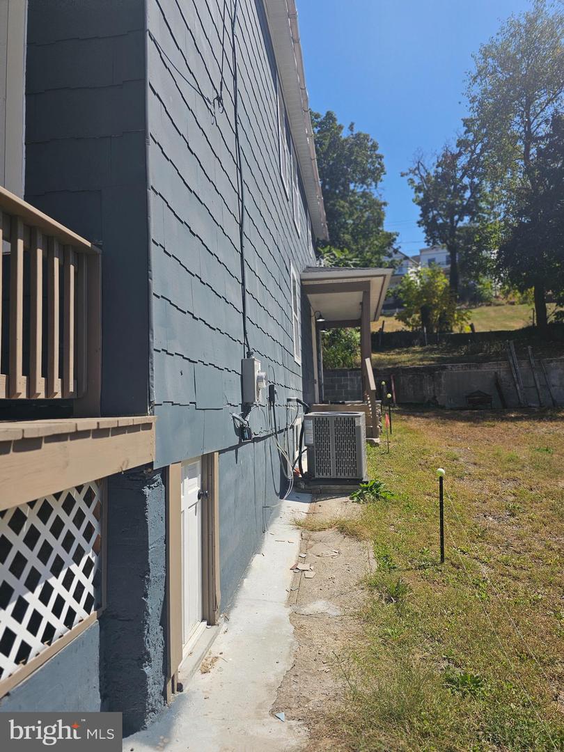 473 Goethe St Property Photo 4