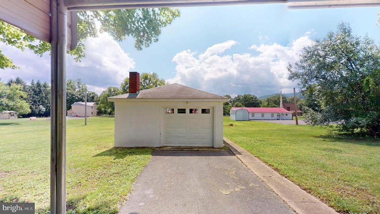 21604 Mccoole Dr Sw Property Photo 3