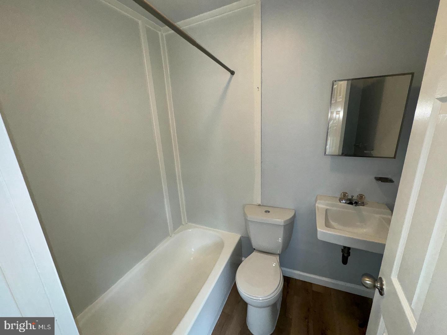 12 1/2 S Waverly Ter Property Photo 8