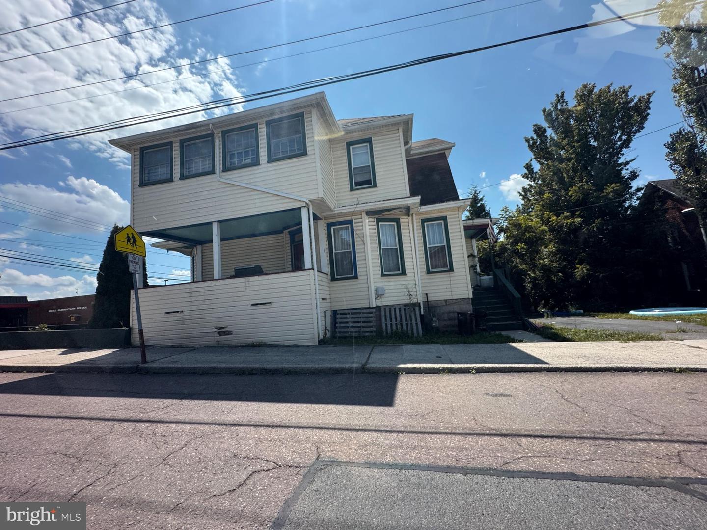 85 S Broadway Property Photo 3