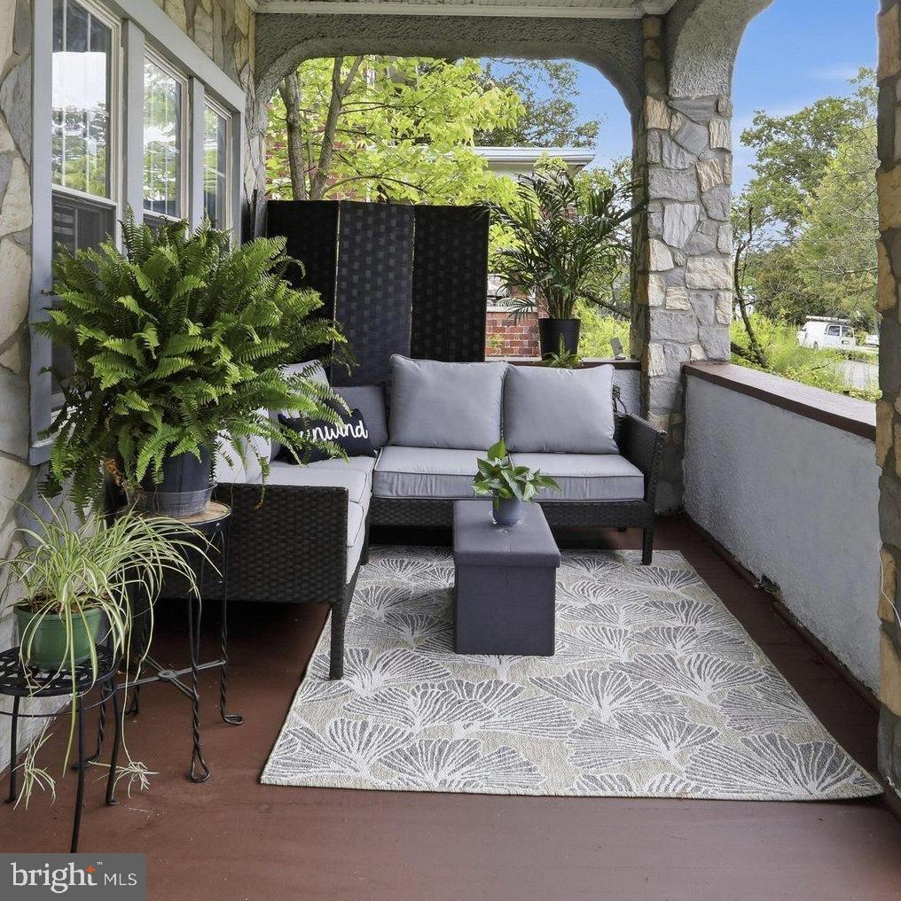 408 Prince George St Property Photo 6