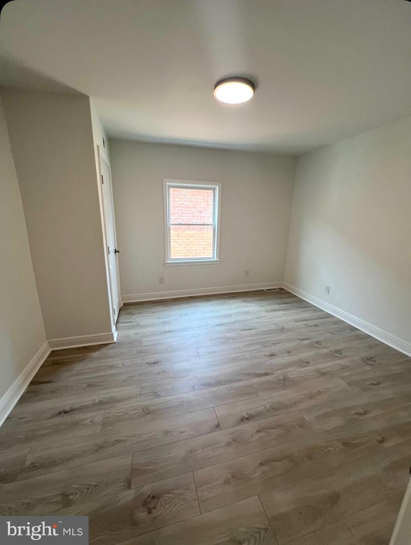 110 Seymour St Property Photo 3