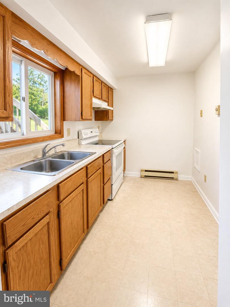 142-144 Green Street Property Photo 5