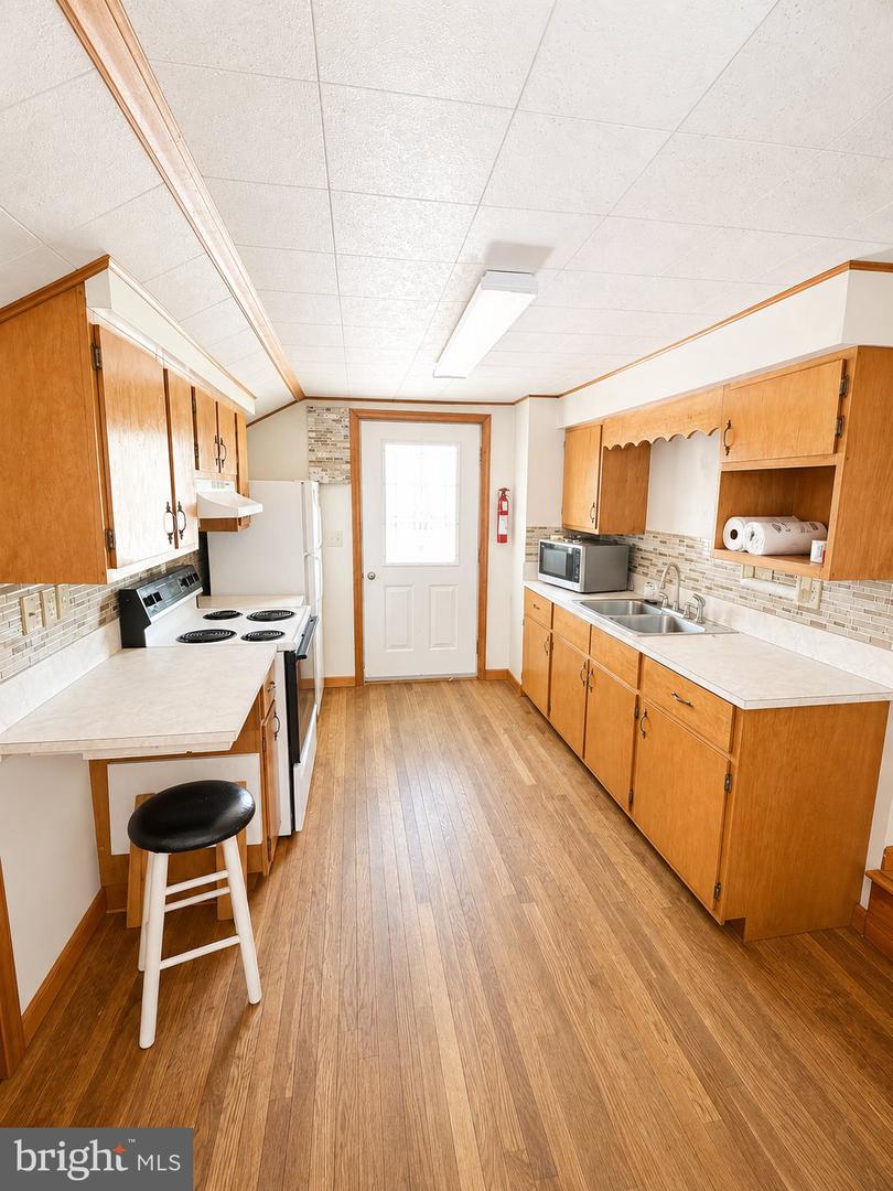 142-144 Green Street Property Photo 10