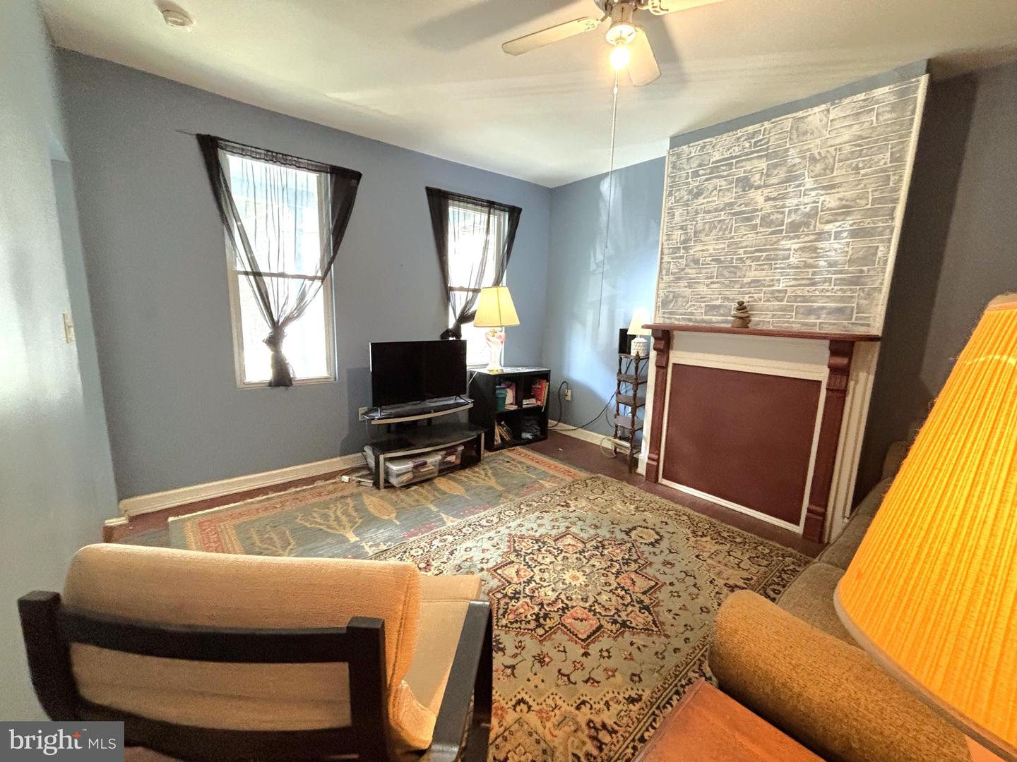 443 Goethe St Property Photo 5