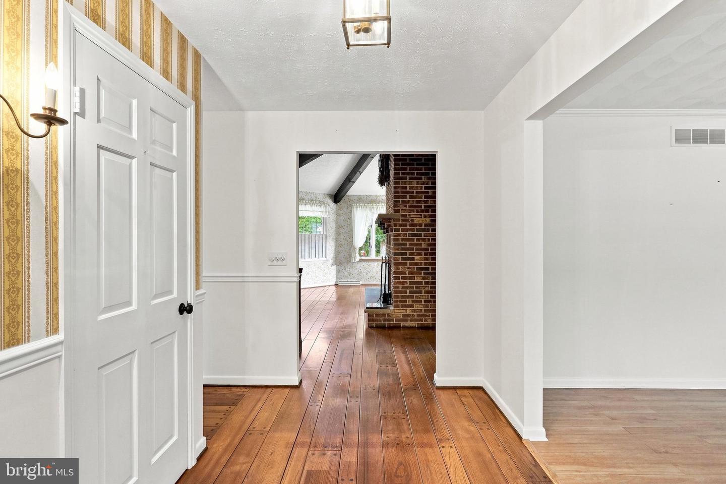 9 Forest Dr Property Photo 8