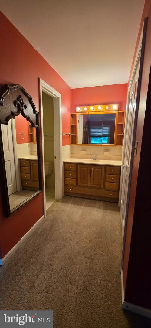 909 Growden Ter Property Photo 13