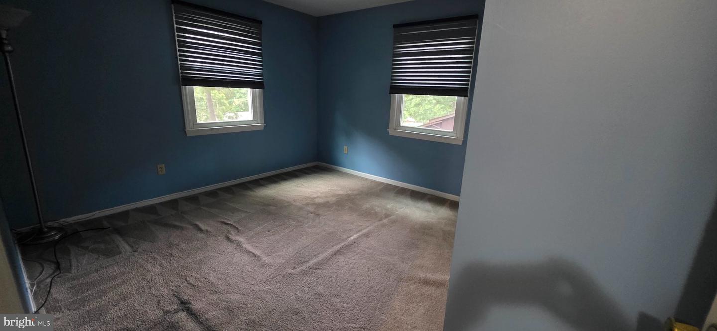 909 Growden Ter Property Photo 15