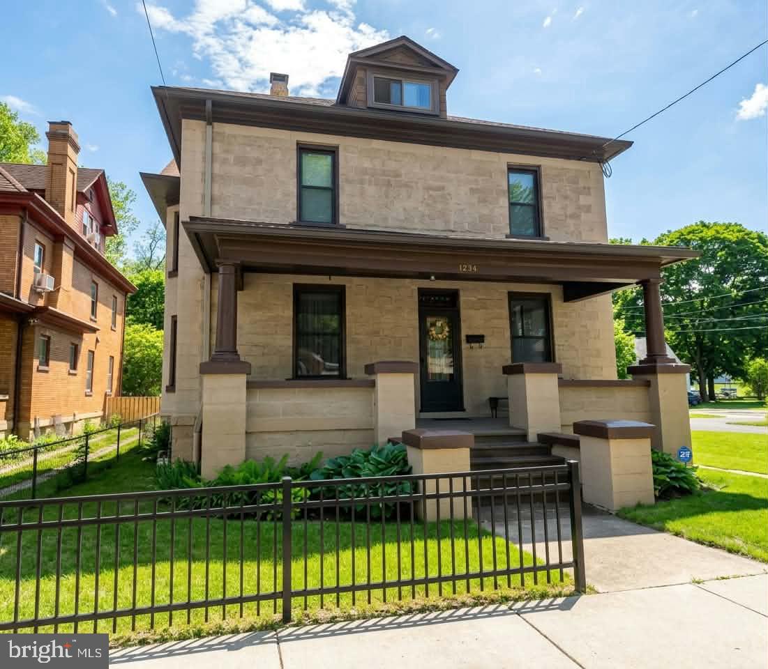154 Church St Property Photo 1