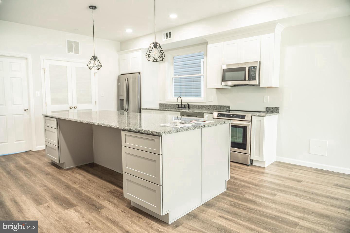 309 Arch Property Photo 23