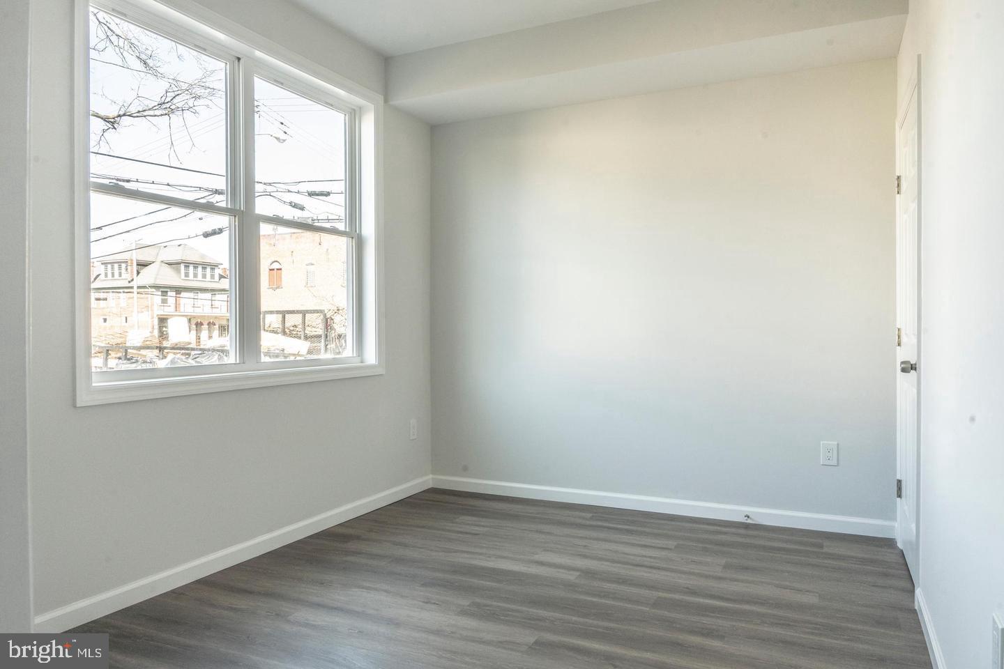309 Arch Property Photo 25