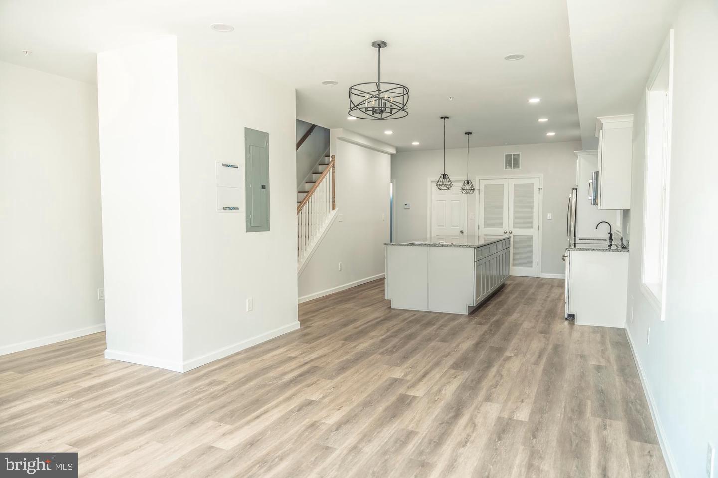 309 Arch Property Photo 26