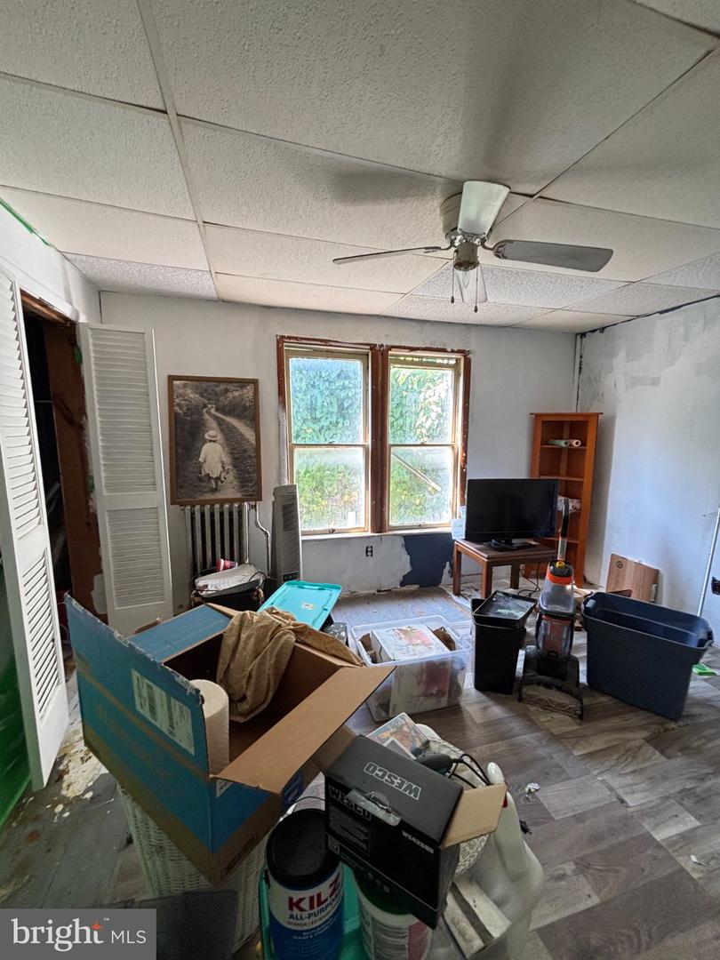 202 E Elder St Property Photo 33