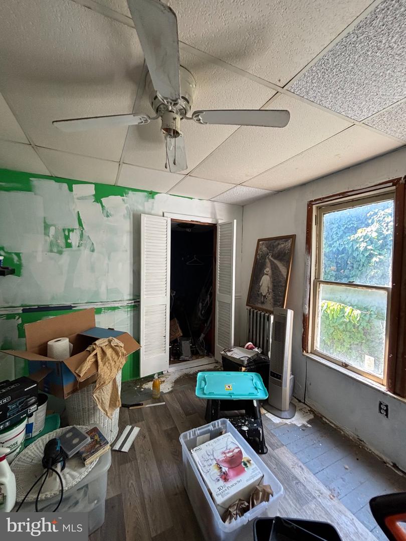 202 E Elder St Property Photo 36
