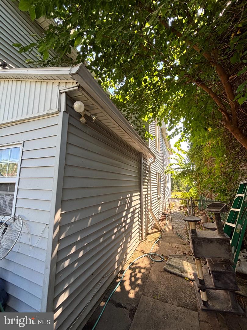 202 E Elder St Property Photo 49