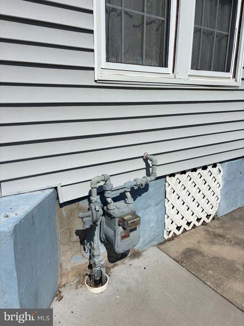 202 E Elder St Property Photo 52