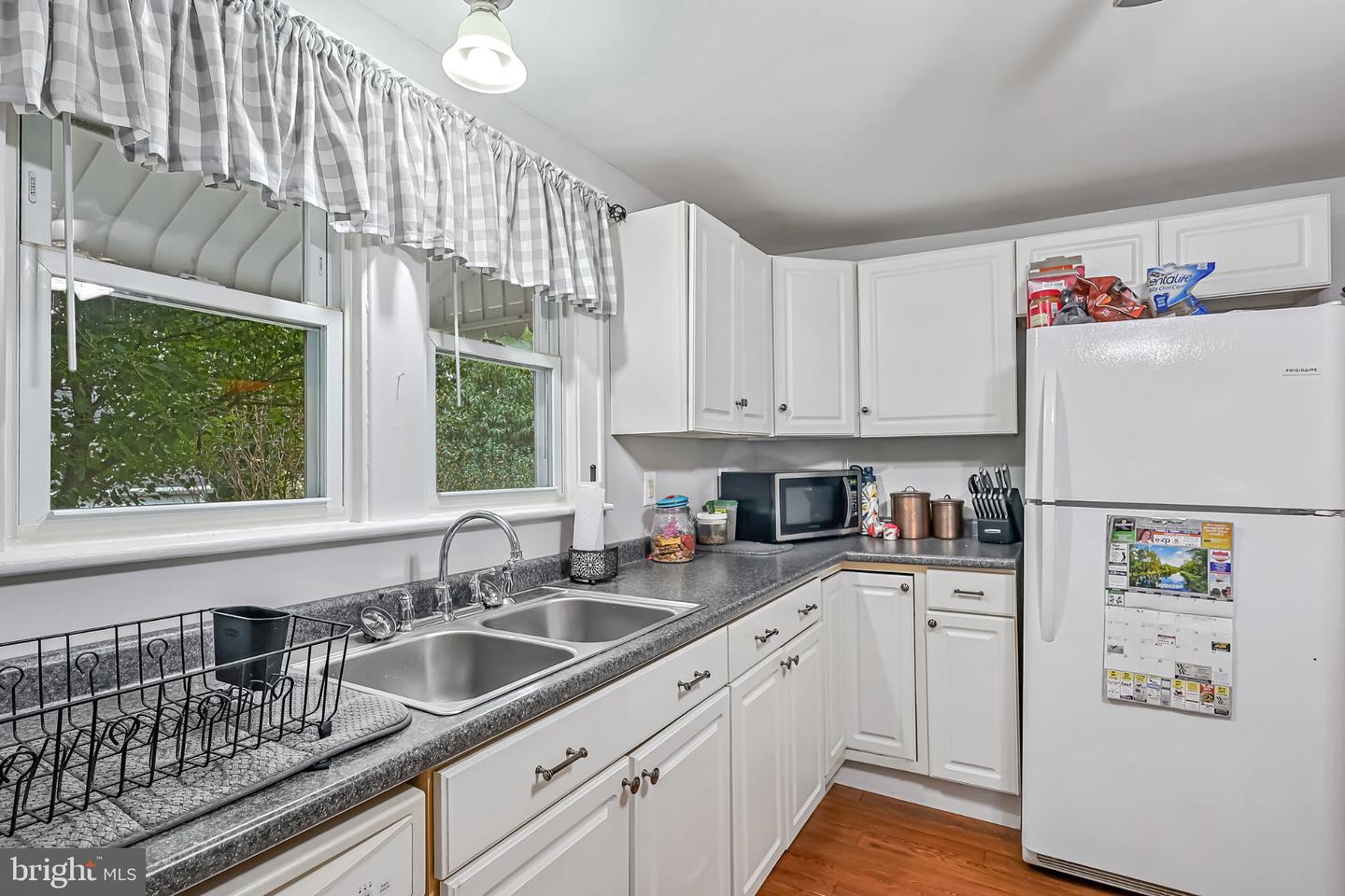 18 Park St Property Photo 10