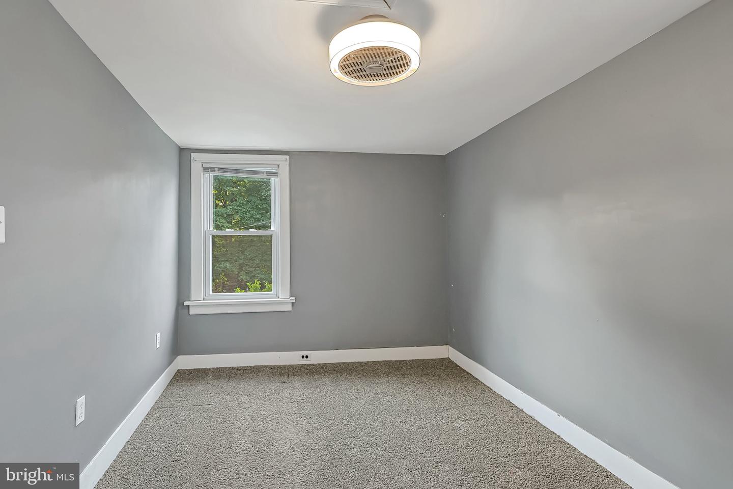 18 Park St Property Photo 20