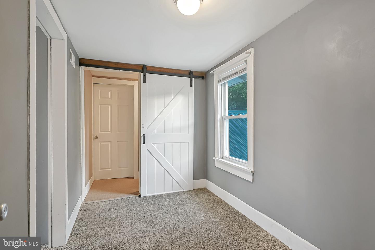 18 Park St Property Photo 23