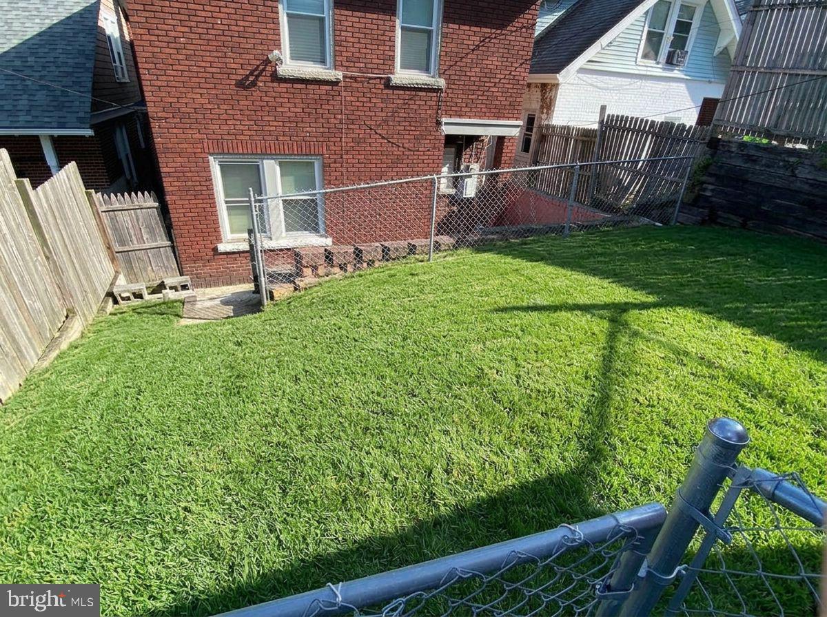 815 Mount Royal Ave Property Photo 33