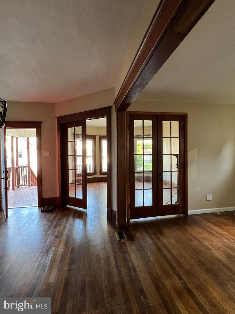 225 Vine St Property Photo 13