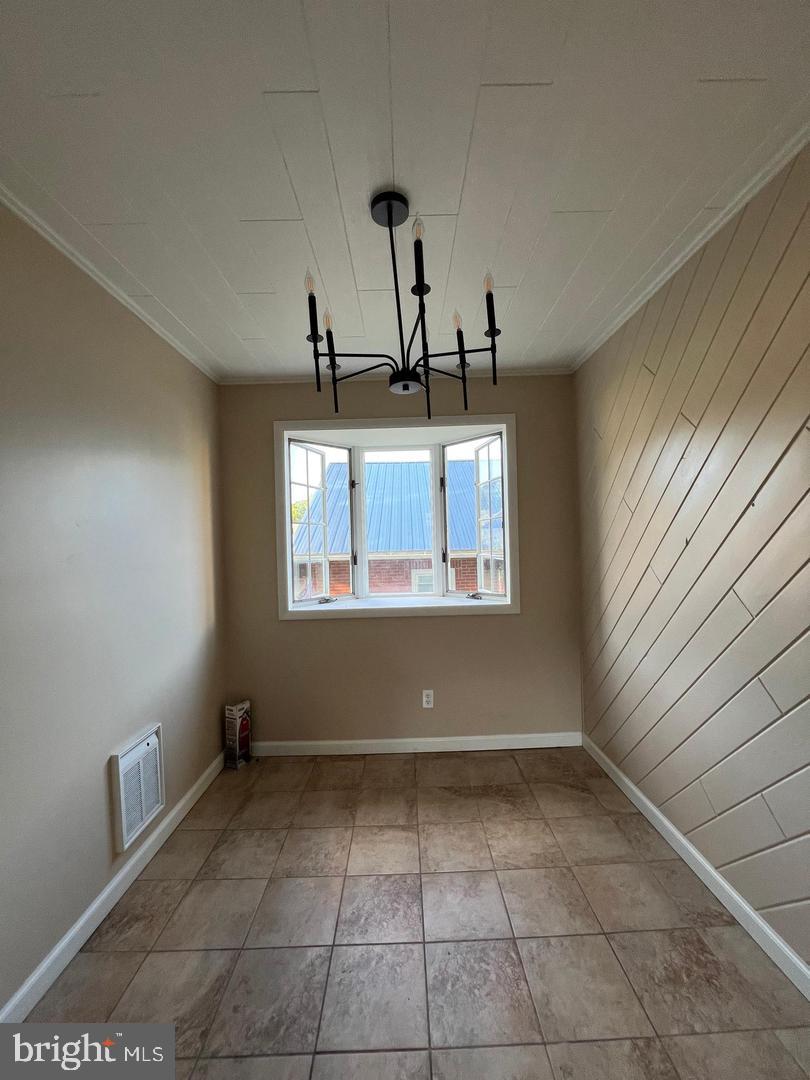 225 Vine St Property Photo 35