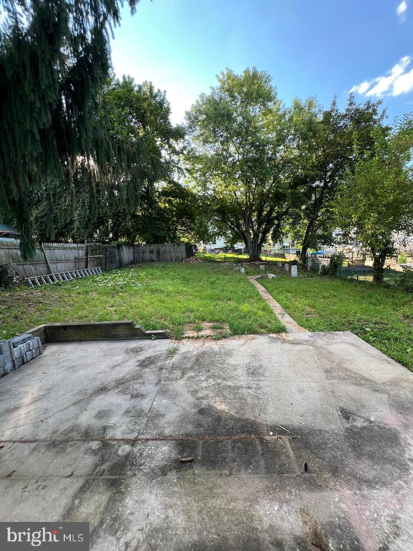 225 Vine St Property Photo 36