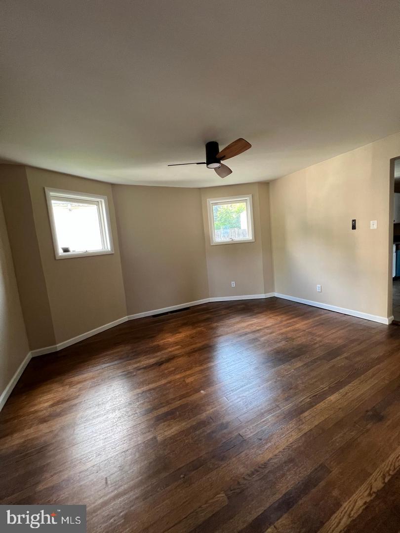 225 Vine St Property Photo 38