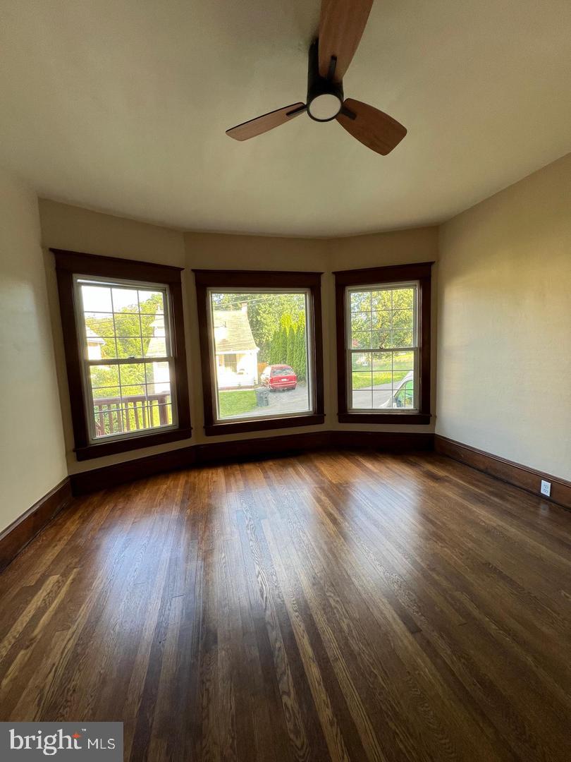 225 Vine St Property Photo 41