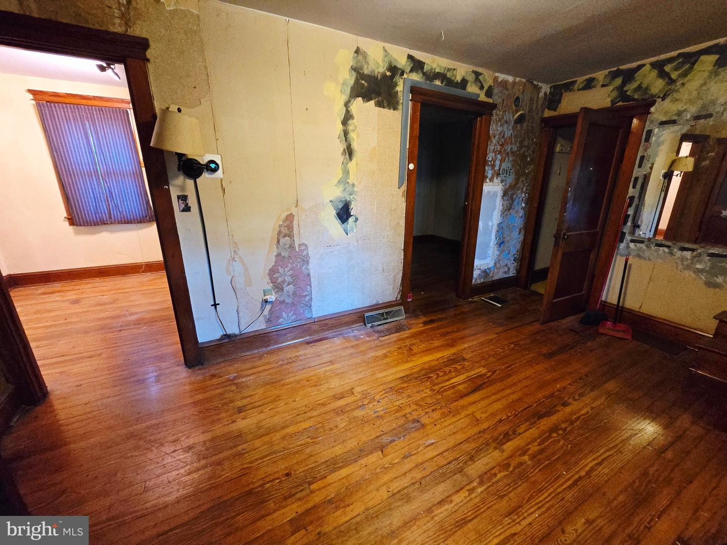 523 Princeton St Property Photo 9