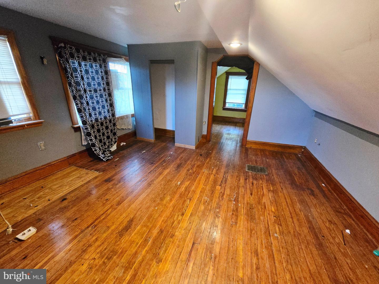 523 Princeton St Property Photo 17