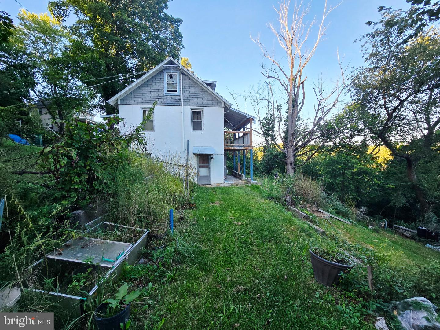 523 Princeton St Property Photo 35