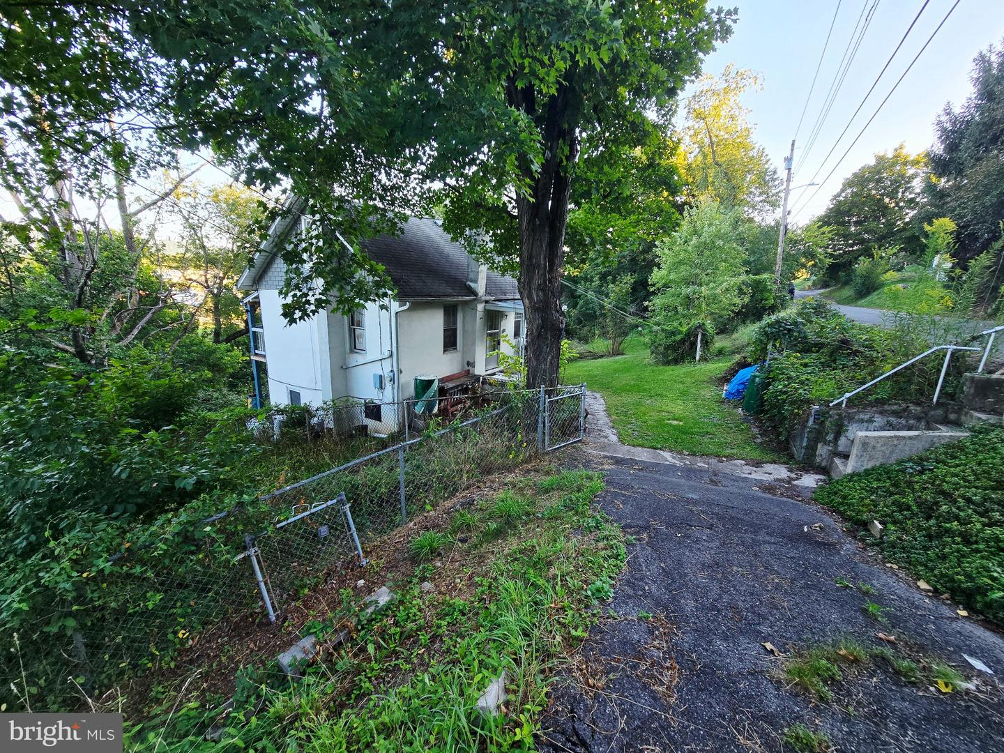 523 Princeton St Property Photo 36