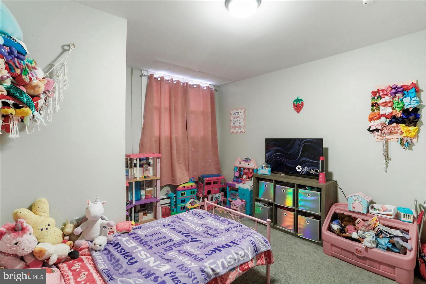 311 Columbia St Property Photo 24