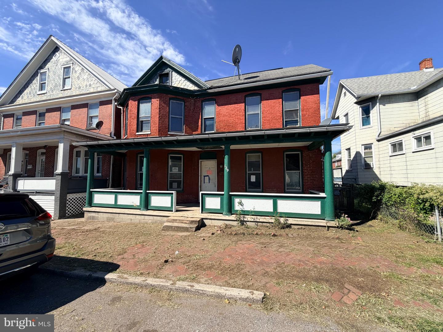 129 ARCH ST Property Photo 1