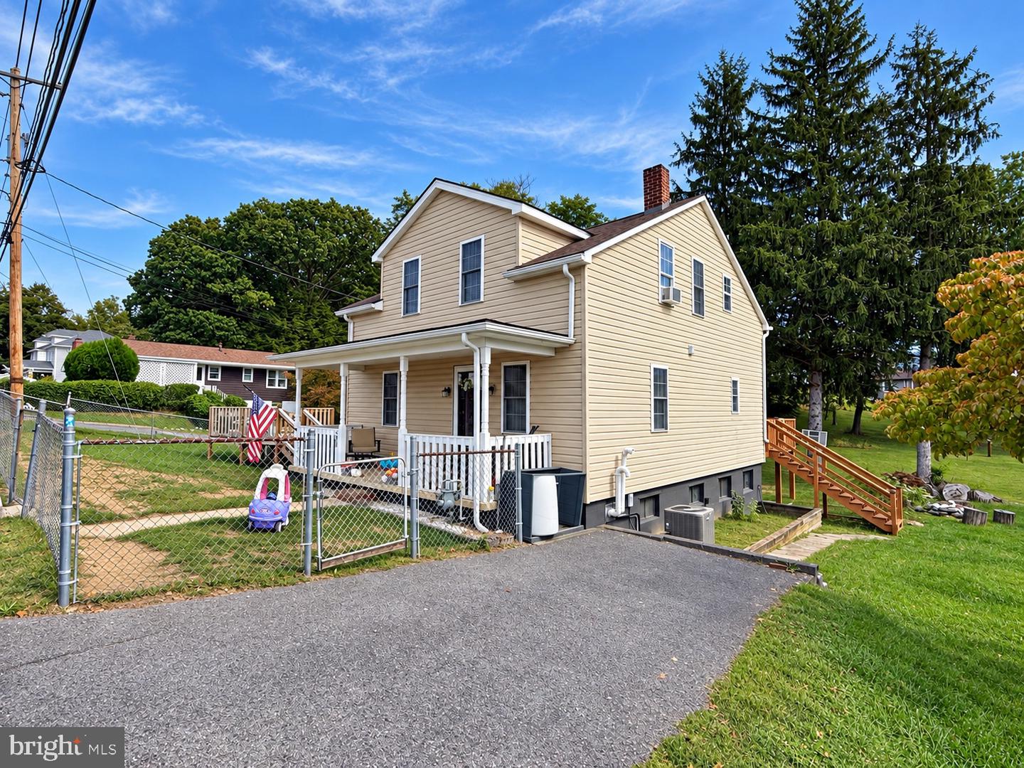 50 Blackiston Ave Property Photo 2