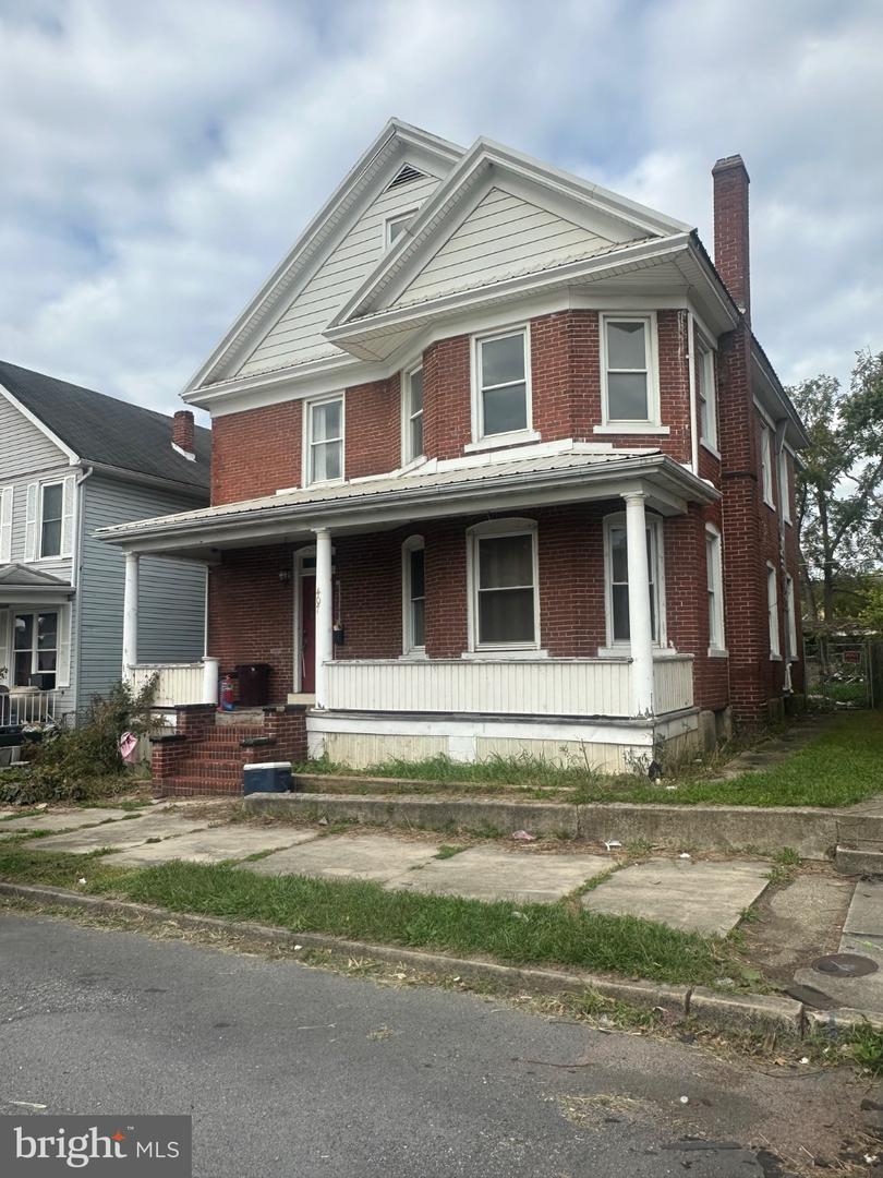 407 RACE ST Property Photo 1