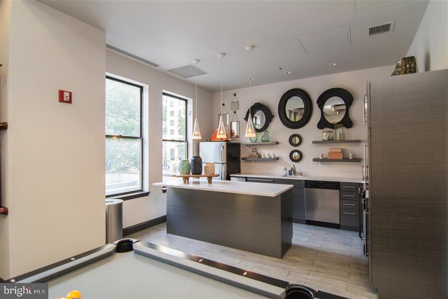 7 N CALVERT ST #1BR Property Photo 1