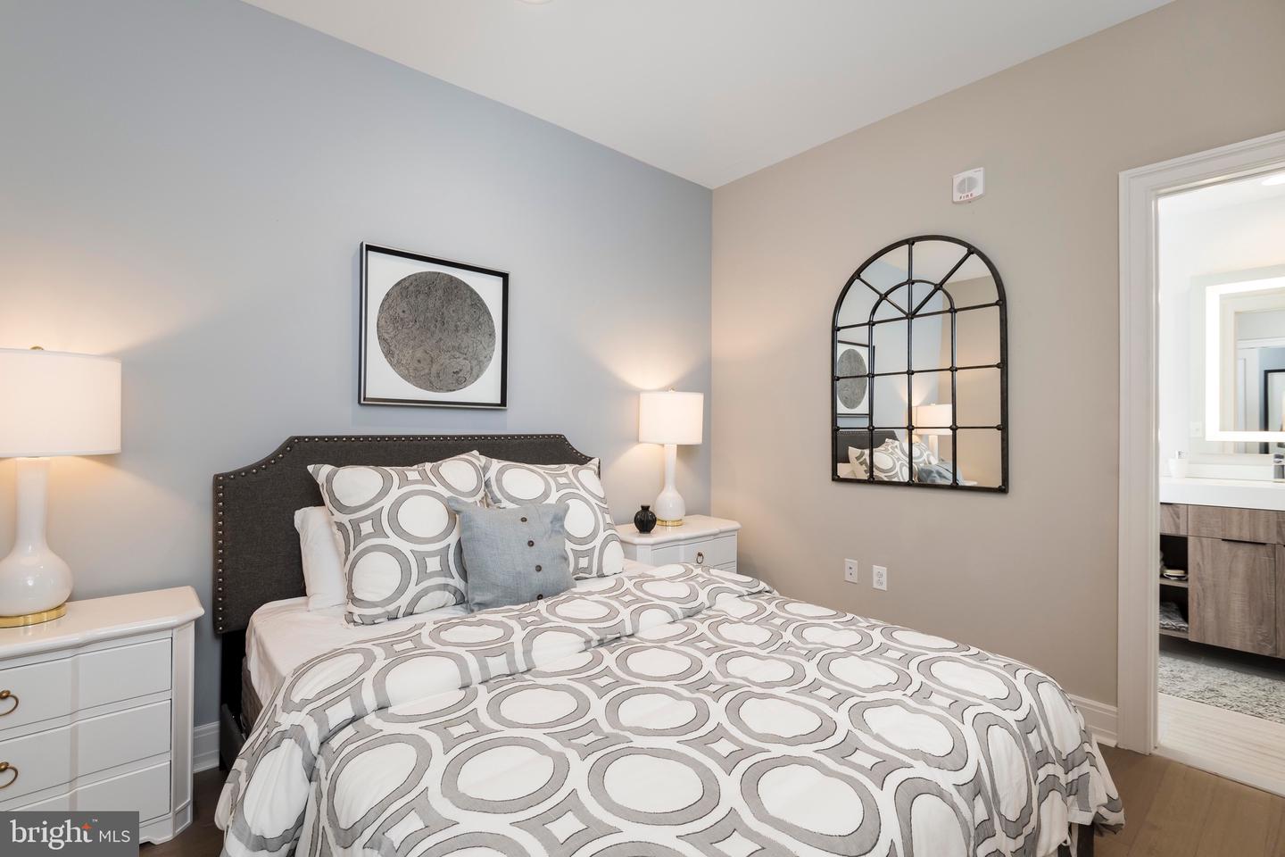 300 Saint Paul Pl #2br Property Photo 25
