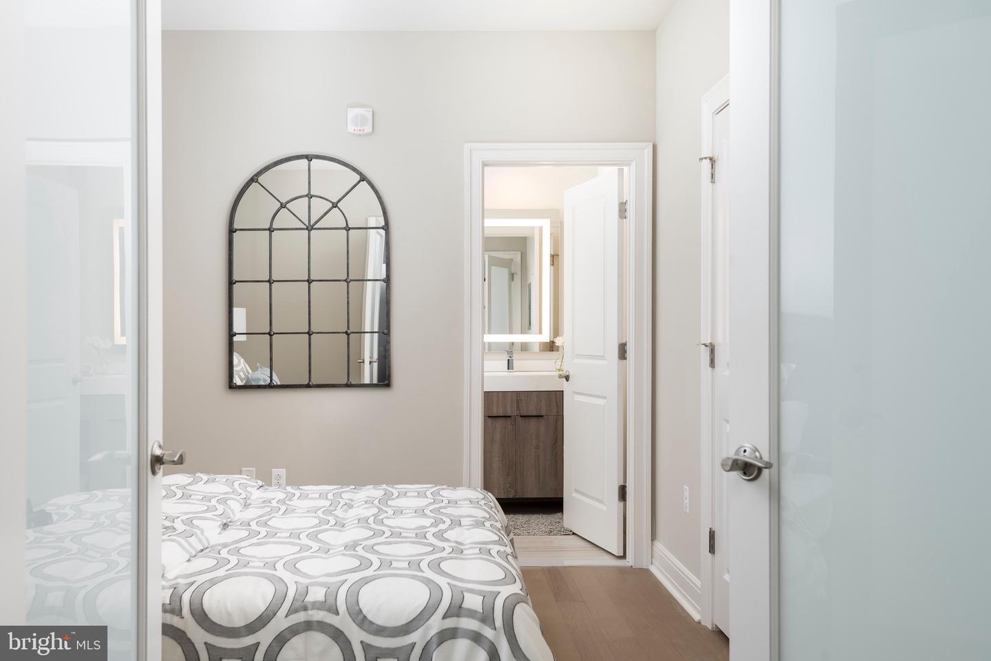 300 Saint Paul Pl #2br Property Photo 26